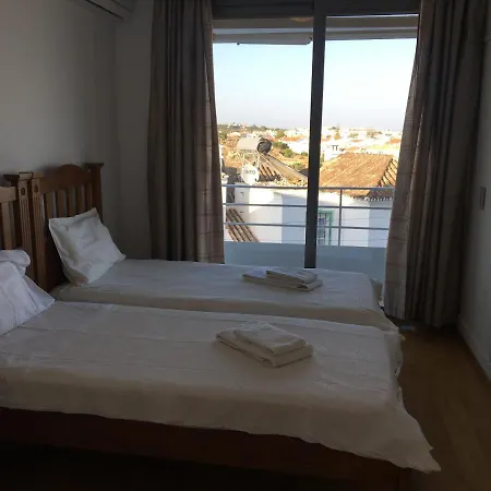 Townhouse Em Condominio Com Piscina E Jardim * Tavira